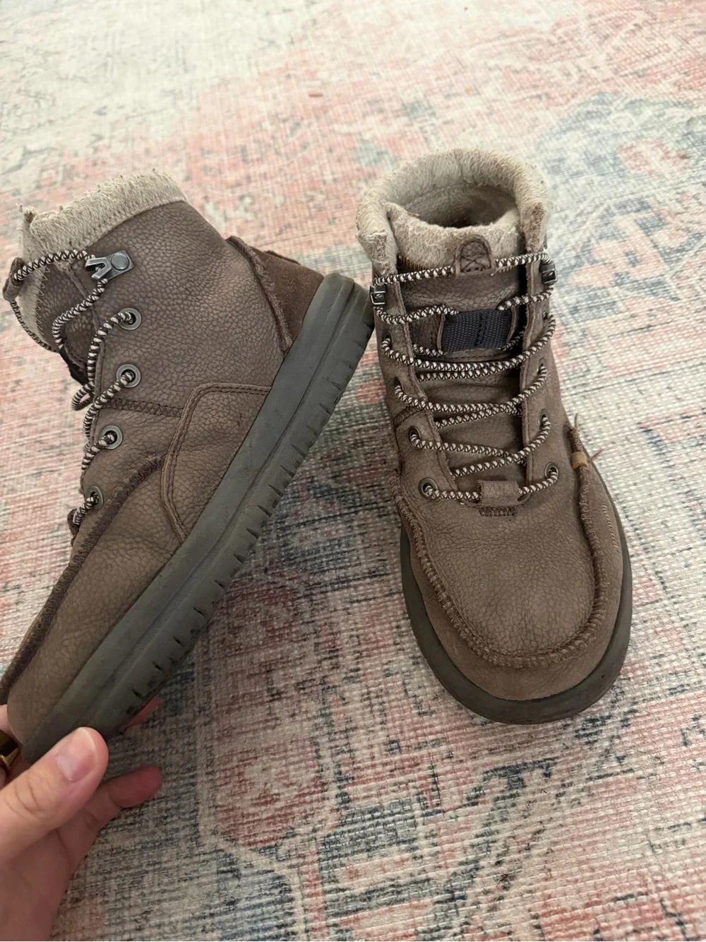 Hey dude size 7